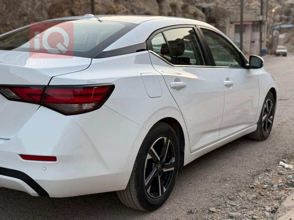 نيسان سنترا